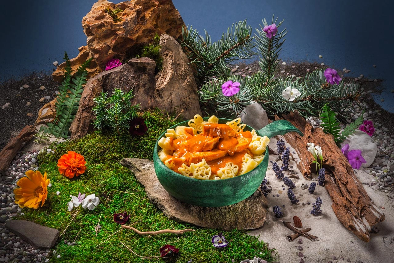 Adventure Menu KIDS Creamy paprika chicken with pasta — serveersuggestie